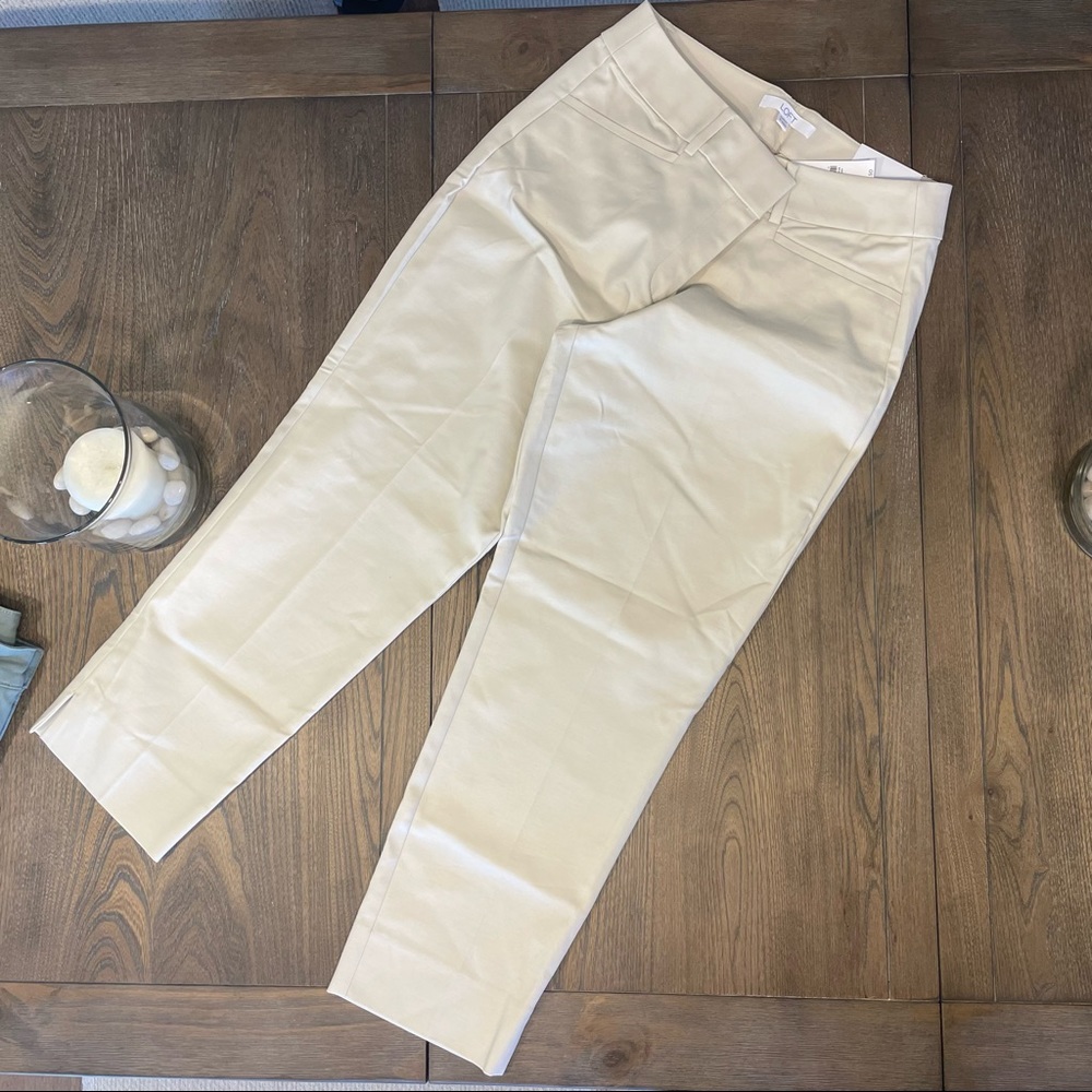 Loft Riviera Crop neutral size 6 with an inseam approx 25 1/2 “ - Picture 3 of 6